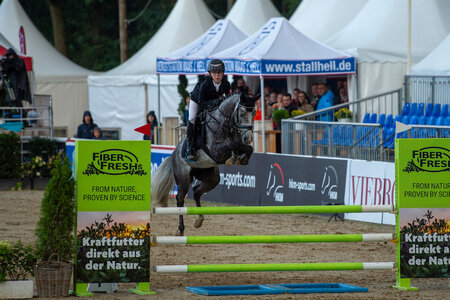 True Blue siegte erneut bei den sechsjährigen Springponys. | Foto: Equitaris