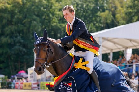 Vendigo wurde Bundeschampion bei den fünfjährigen Springpferden. | Foto: Beeck