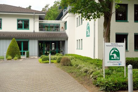 Allem Anschein nach plant die FN ihren außerordentlichen Verbandstag für den 11. Juli in Warendorf. | © Hartwig