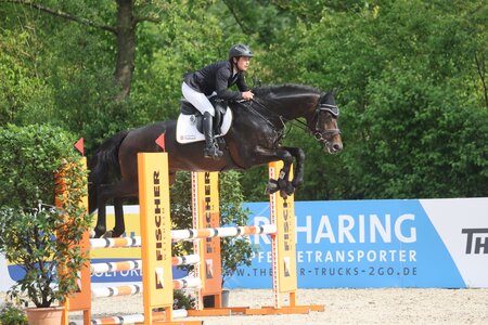 Eva-Maria Lühr pilotierte Comme Cavelle zum Sieg in der Qualifikation zur PSA-Tour. | © D. Matthaes
