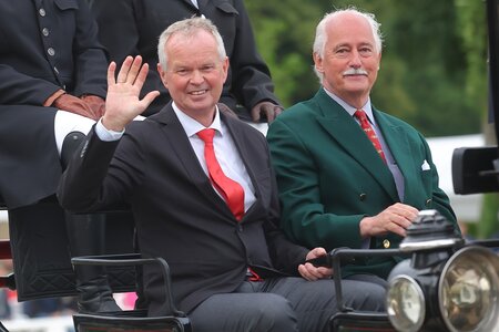 Eröffnet wurde der Show Abend von den beiden Verbandslenkern, Ralf Johnshon und Rudolph Herzog von Croÿ | © Bischoff