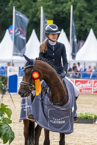 Lehnmanns Robin siegte in der Finalqualifikation der sechsjährigen Springponys. | © Equitaris
