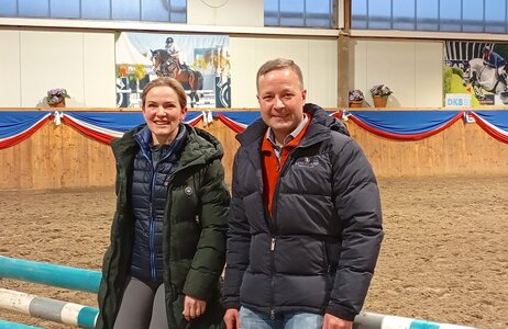 Freuen sich auf die Zusammenarbeit - Jasmin Ulonska-Weiss (Station Maas J. Hell) und Sebastian Rohde.  | © BM