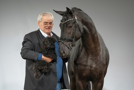Der bekannte Unternehmer, Züchter und Hengsthalter Albert Sprehe feiert seinen 70. Geburtstag. | © Reckimedia