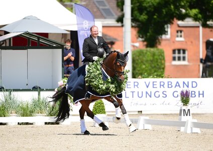 Cabernet v. Cascadello I und Roland Metzler sicherten sich den Sieg im Landeschampionat der fünfjährigen Dressurpferde. | © Janne Bugtrup