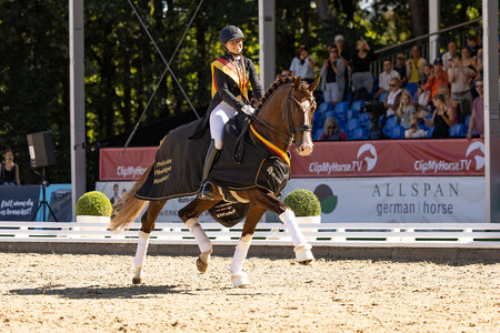 Sky und Ann-Kathrin Lachemann | © Hannoveraner Verband 