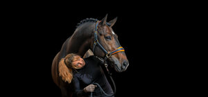 Dorothee Schneider mit dem Hengst Segantini FRH | © Famos (frei)