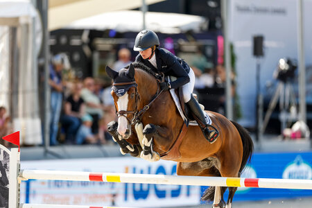 Million Dollar unter Sophie Hinners | © Lafrentz